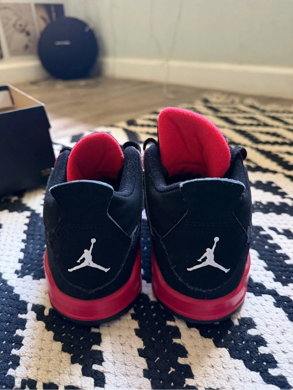 Jordan Red Thunder 3Y kids sneakers